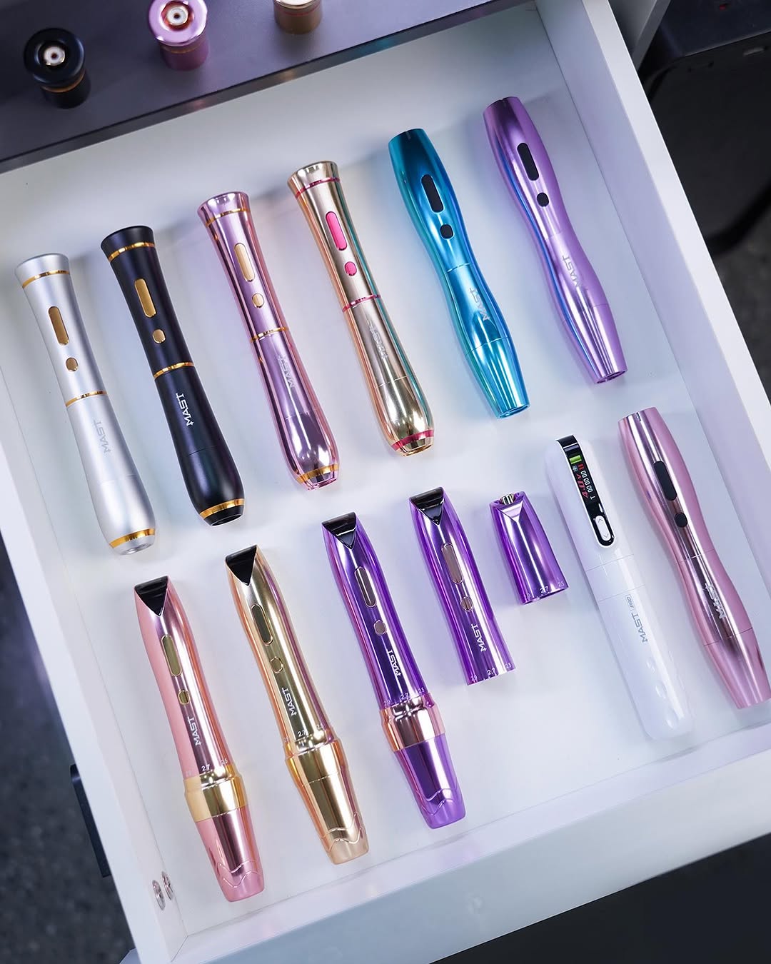 NOVI ワイヤレスマシン ピンク&ブルー Dragonhawk Wireless Tattoo Pen Machine With 2.2MM-3.2MM Adjustable