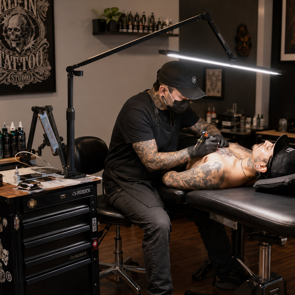MULTIFUNCTIONAL AND CONVENIENT TATTOO CAR WORK LIGHT